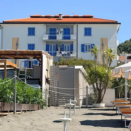 Seafront Riva Fronte Mare Sestri Levante
